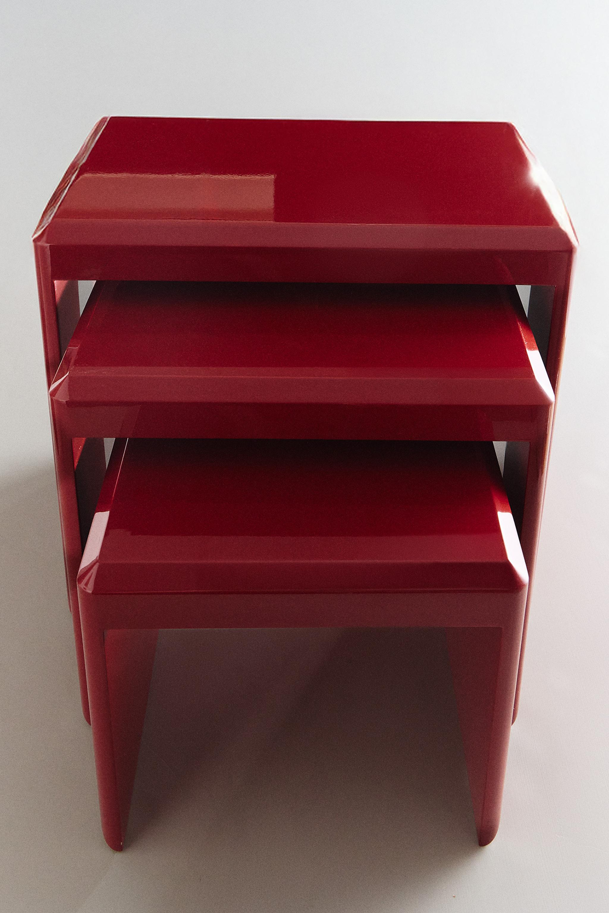 LACQUERED NESTING TABLES (SET OF 3) | COLIN KING